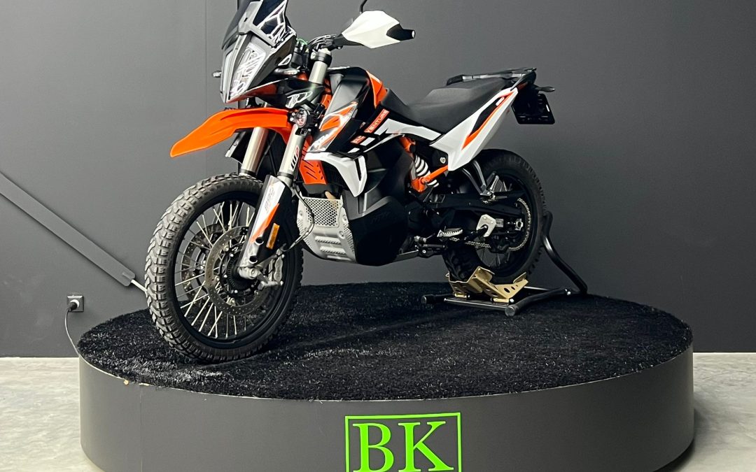 KTM 890 Adventure R (2021)